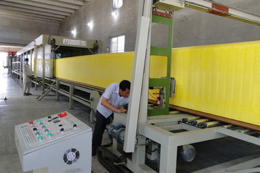 سرعت فوم سازی 2000r/min-7000r/min ماشین فوم سازی افقی با فرمول های ذخیره خودکار